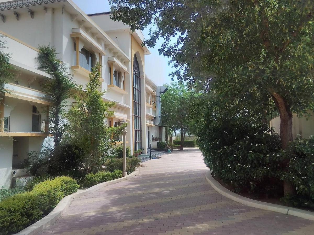 Neelkanth'S Bagar Inn Resort Jhunjhunu Bagian luar foto